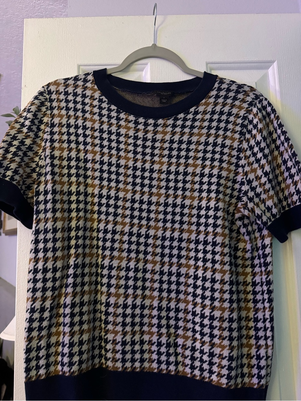 LOFT Navy, Brown & White Houndstooth Short Sleeve Sweater Top